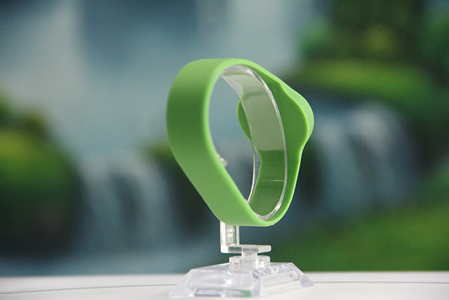 ic腕帶保鮮蓋安全環(huán)保，拒絕浪費(fèi)使用