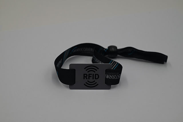 南非五年內(nèi)將完成3800萬綠皮本更換成ID智能卡身份證 南非五年內(nèi)將完成3800萬綠皮本更換成ID智能卡身份證