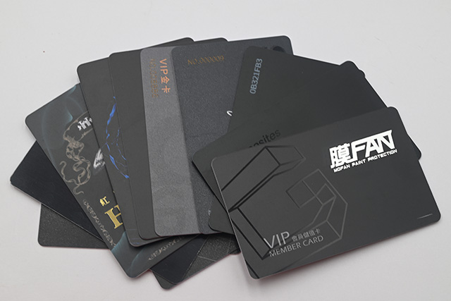 普通的一維條形碼在應(yīng)用過(guò)程中僅作為識(shí)別信息